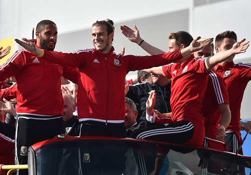 CDV do ra duong don Bale va dong doi sau Euro 2016 hinh anh