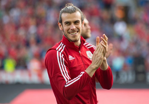 Gareth Bale duoc CDV chao don nhu nguoi hung hinh anh