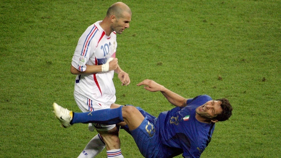 Materazzi tiết lộ vụ Zidane nhận thẻ đỏ ảnh 1 Materazzi tiet lo vu Zidane nhan the do anh 1