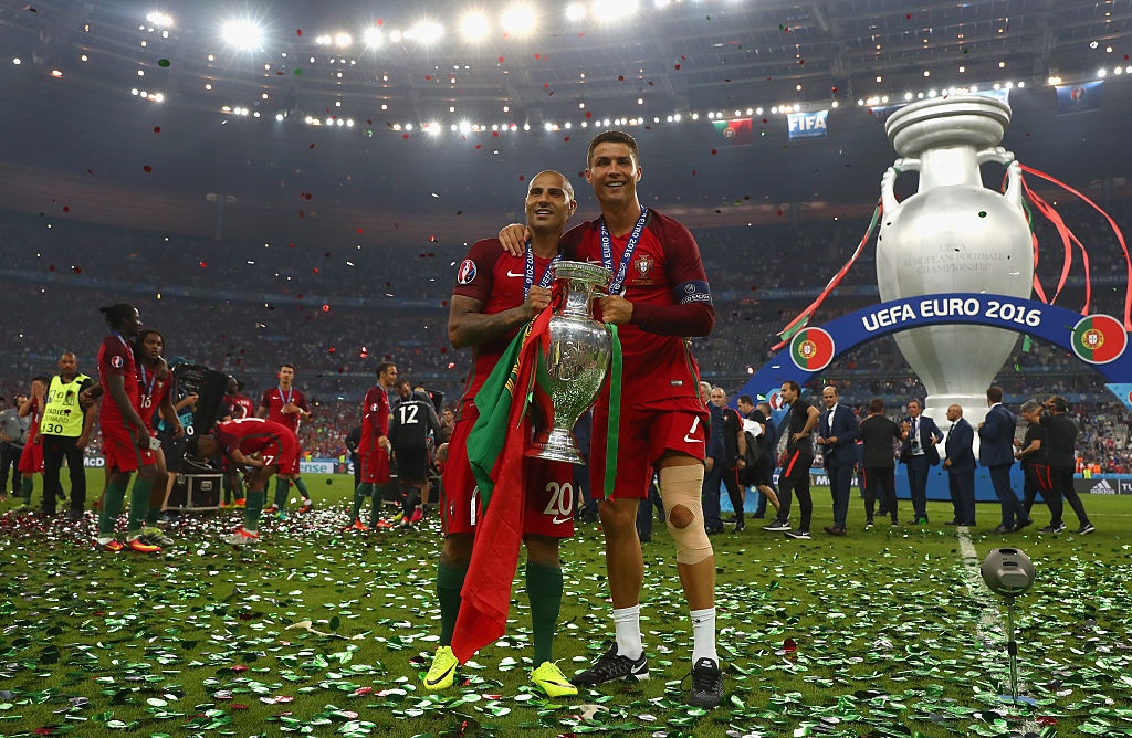 Ronaldo om Sir Alex sau chung ket Euro anh 6