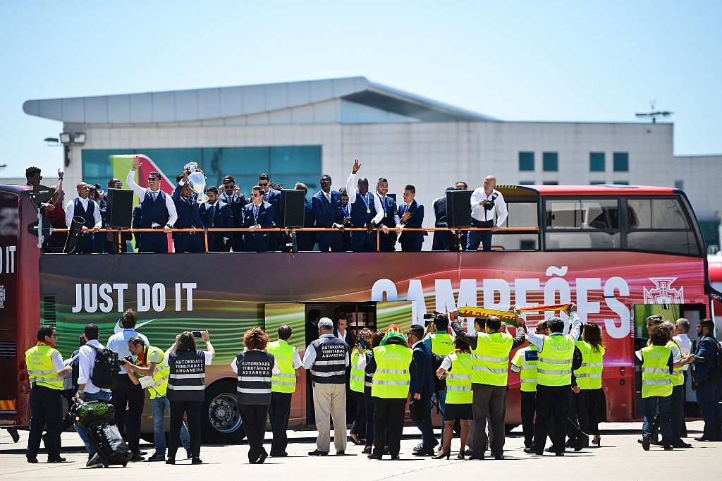 Lễ hoành tráng đón Bồ Đào Nha ảnh 6 Le hoanh trang don Bo Dao Nha anh 6