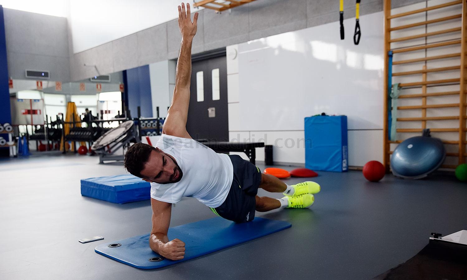 Ramos khoe suc manh co bap anh 5