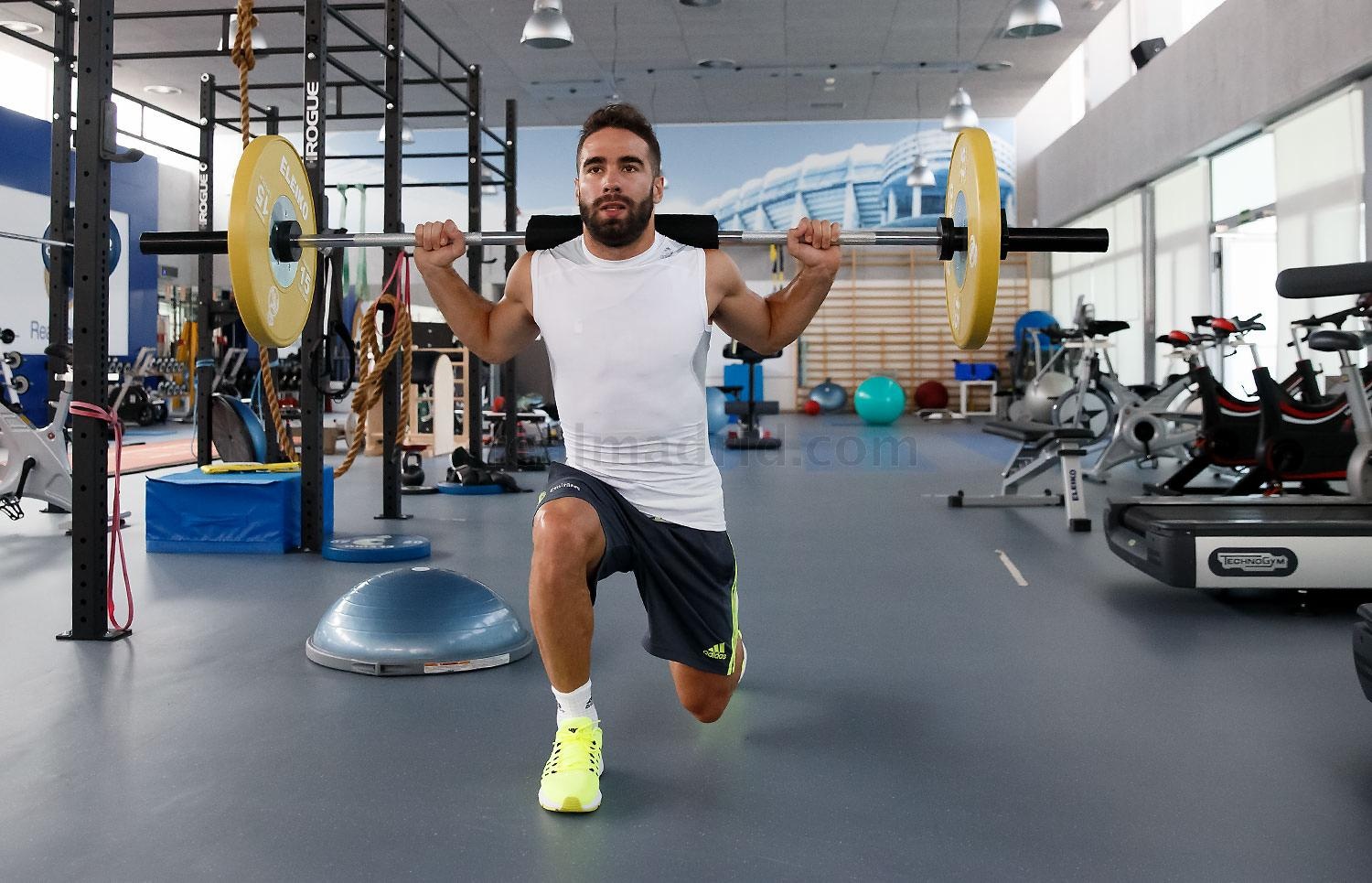 Ramos khoe suc manh co bap anh 7