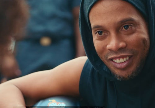 Ronaldinho pho dien ky thuat khi gioi thieu Olympics 2016 hinh anh