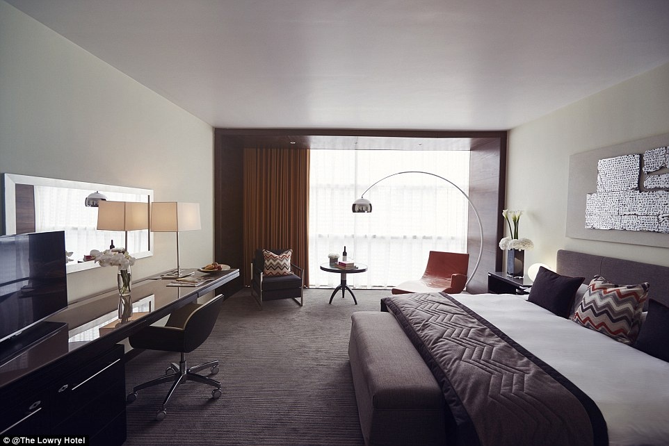 MU sử dụng khách sạn 5 sao ảnh 8 MU su dung khach san 5 sao anh 8