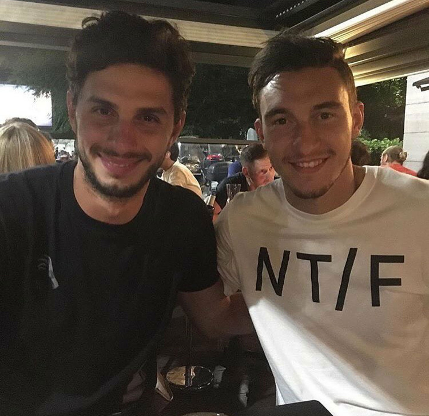 Sao MU xả hơi trước khi du đấu ảnh 6 Sao MU xa hoi truoc khi du dau anh 6