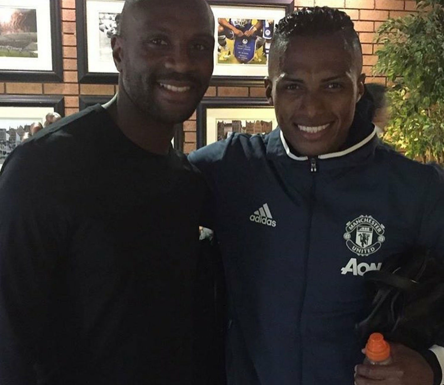 Sao MU xả hơi trước khi du đấu ảnh 9 Sao MU xa hoi truoc khi du dau anh 9