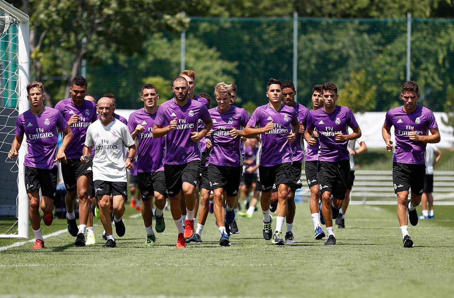 Zidane cho cau thu Real chay bo anh 2