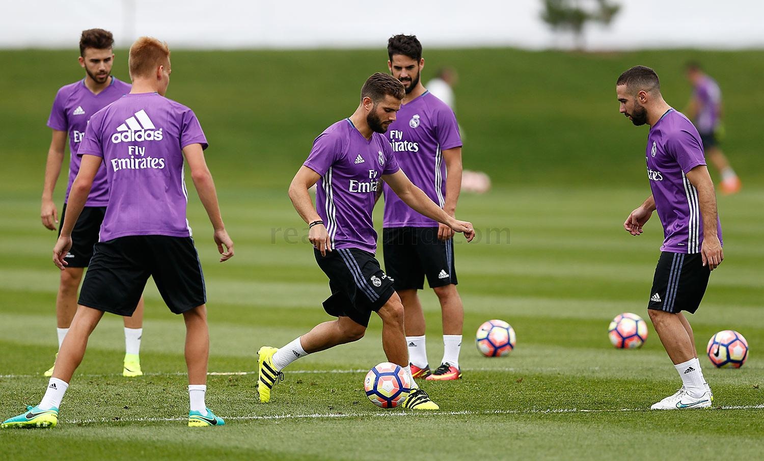 Zidane cho cau thu Real chay bo anh 10