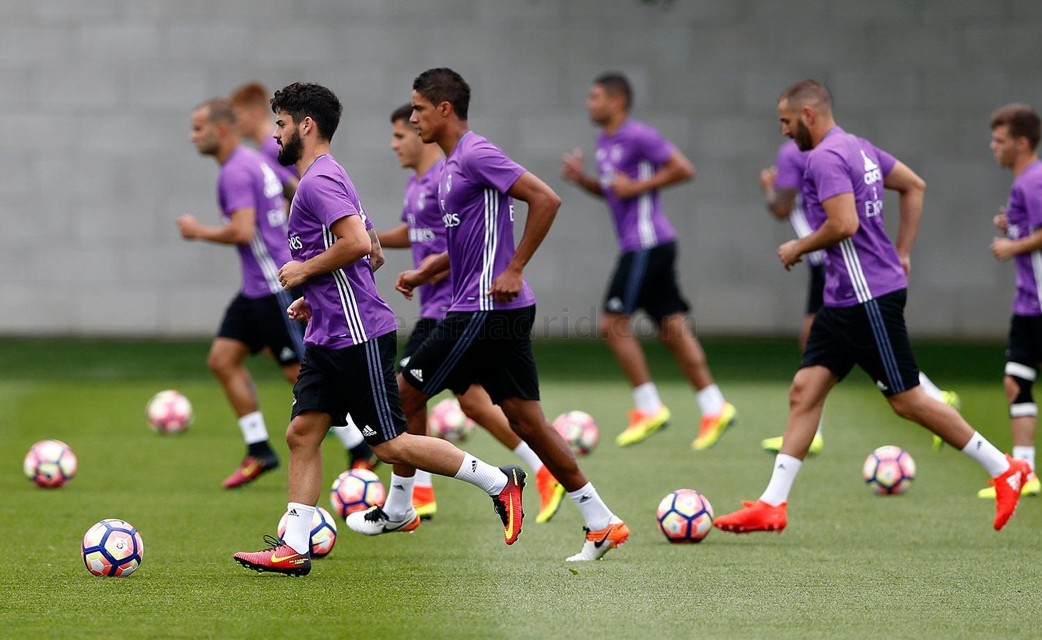 Zidane cho cau thu Real chay bo anh 8