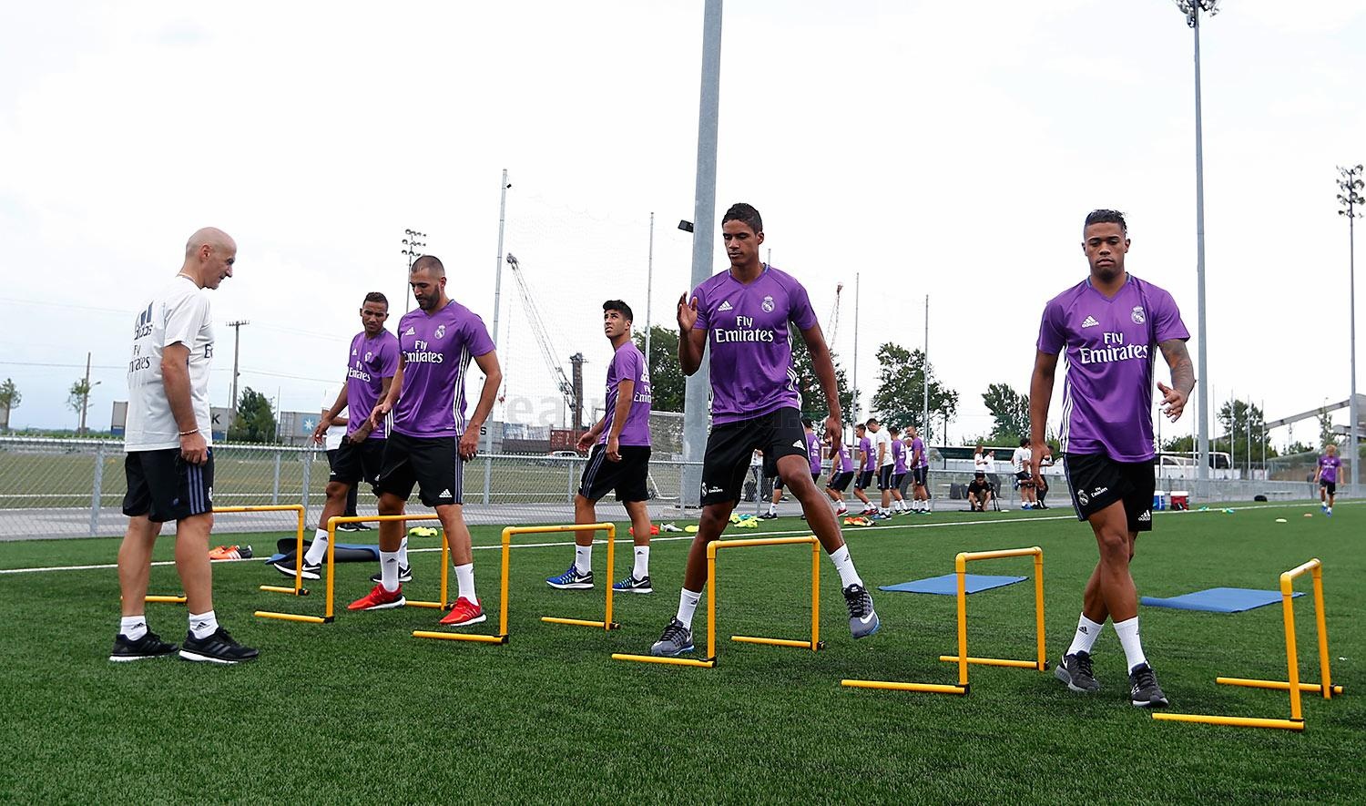 Zidane cho cau thu Real chay bo anh 5