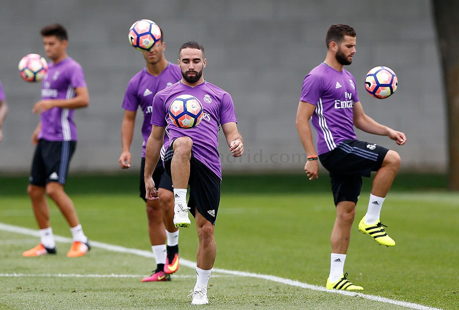 Zidane cho cau thu Real chay bo anh 12