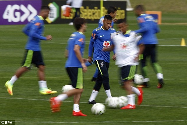 Neymar tap luyen truoc Olympics 2016 anh 7