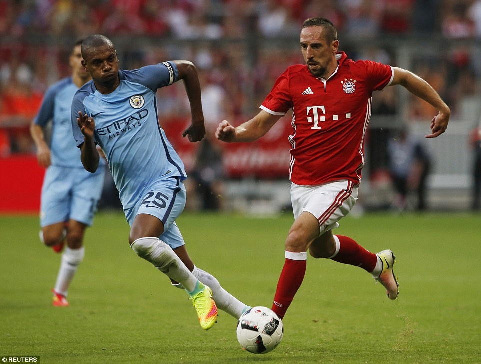 Guardiola dan dat Man City thua Bayern anh 3