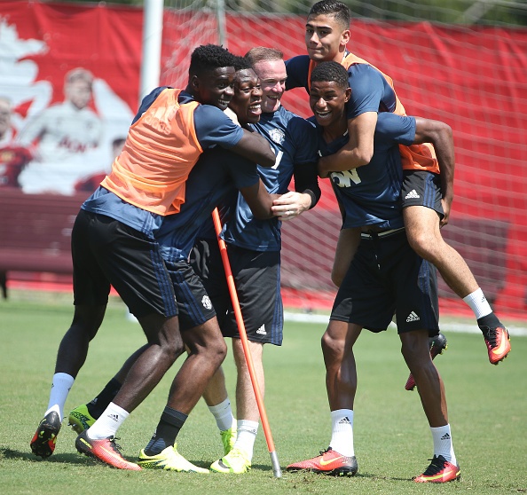 MU vui dua truoc tran gap Dortmund anh 3