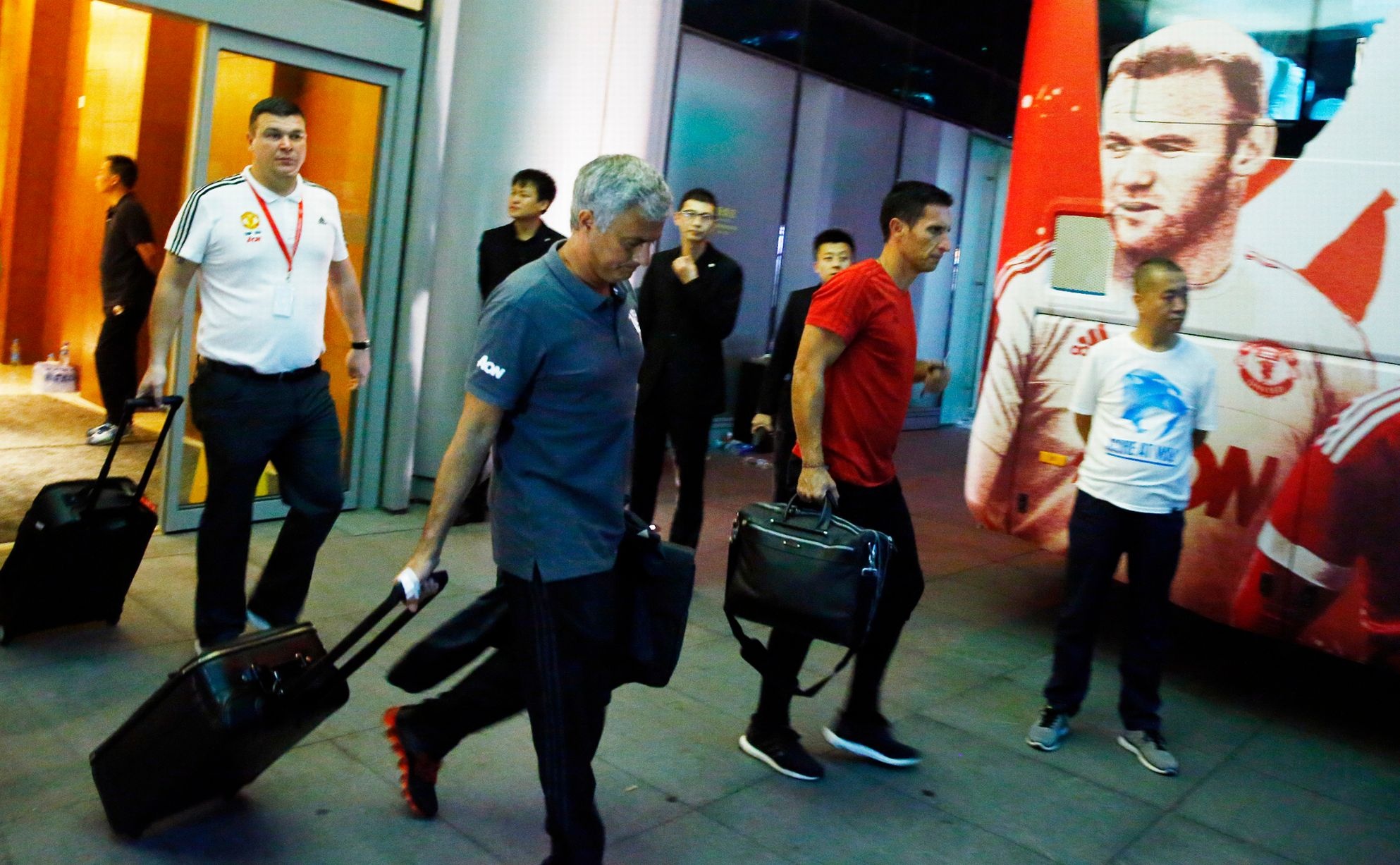 MU tro ve sau chuyen du dau anh 1