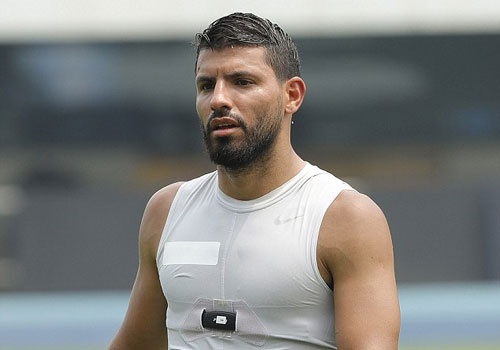 Guardiola loai cau thu beo khoi doi hinh Man City hinh anh