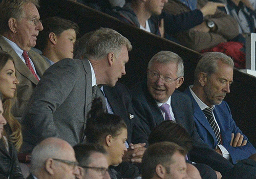 Sir Alex, David Moyes chung kien tran dau tri an Rooney hinh anh