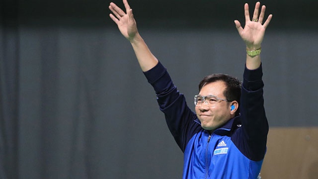 Hoang Xuan Vinh lap ky luc Olympic, gianh HCV ban sung hinh anh