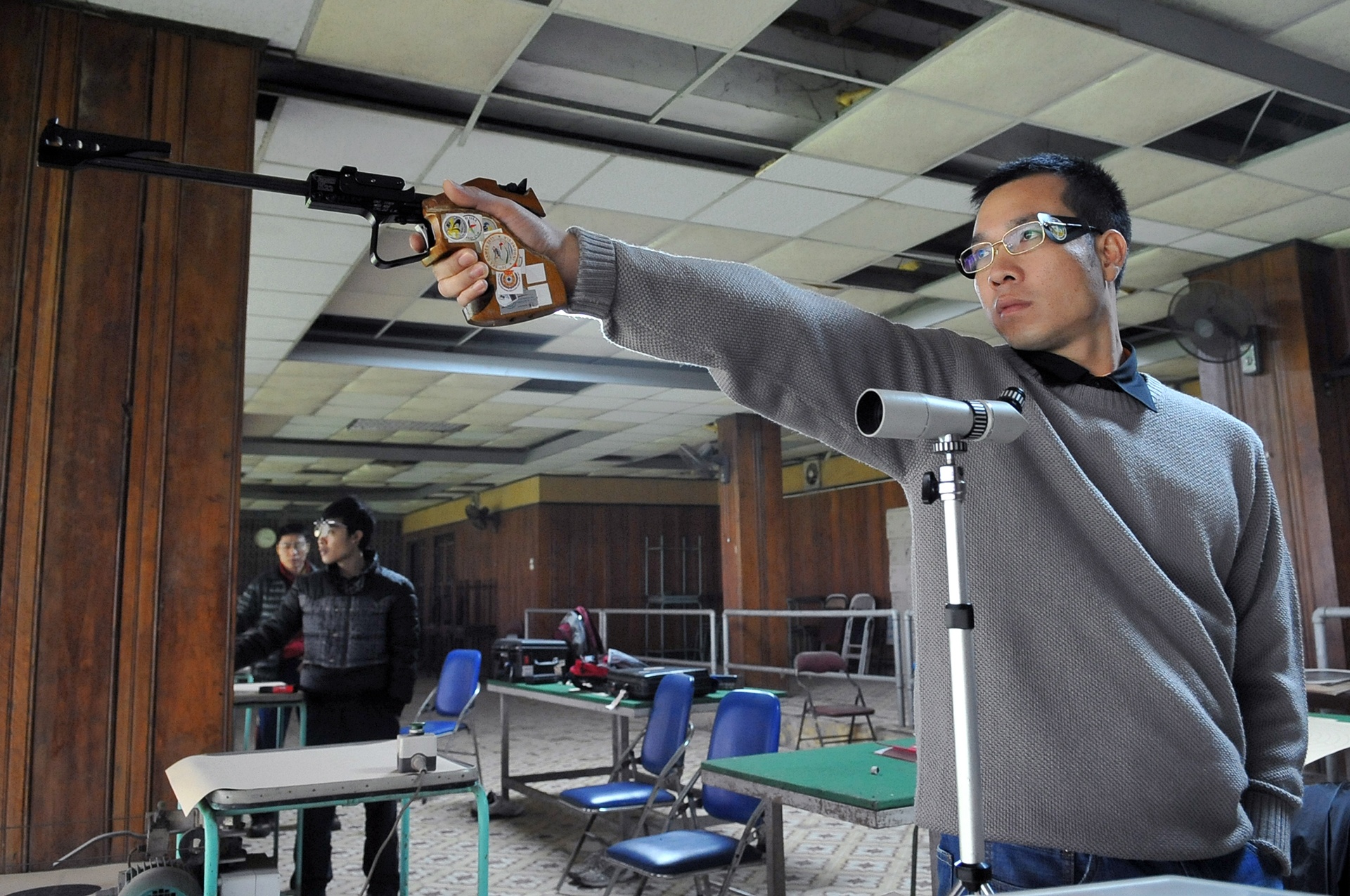 Truong ban Xuan Vinh tap o VN lac hau 20 nam, thua ca Lao hinh anh