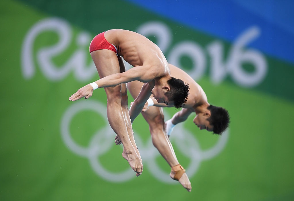 Trung Quoc co HCV nhay cau doi nam anh 2