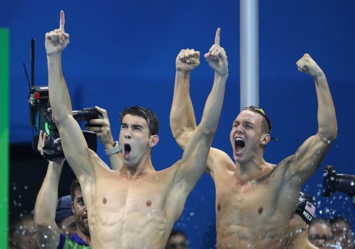 Michael Phelps vao top hinh anh Olympic an tuong hom qua hinh anh