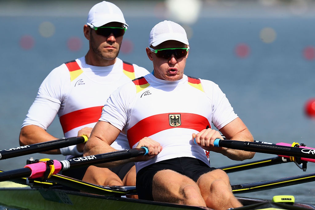 VDV Olympic bat tinh khi ve dich anh 5