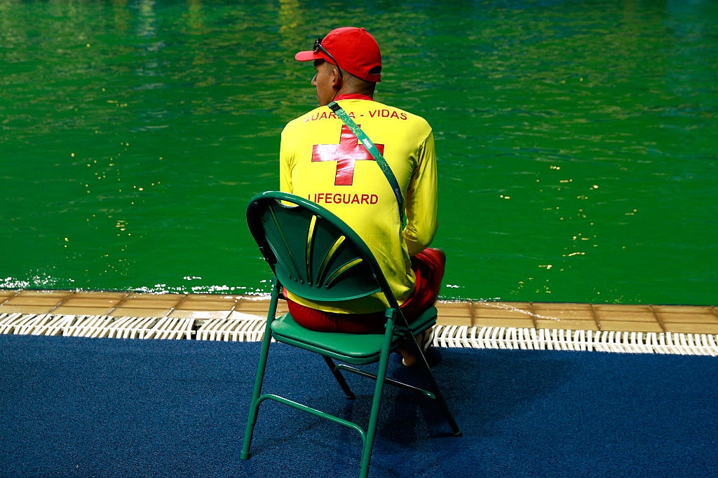 Be nuoc o Olympic 2016 doi mau anh 2