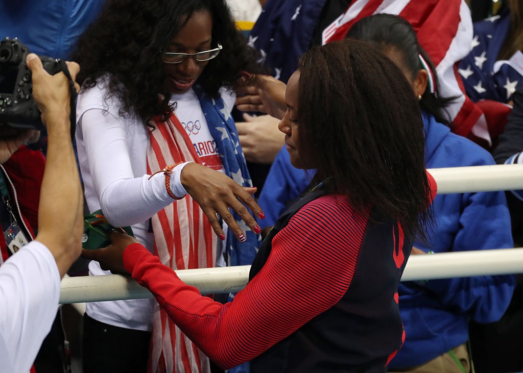 Nu VDV da mau dau tien doat HCV Olympic anh 7