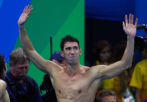 Michael Phelps giup doi boi My lap ky luc Olympic hinh anh