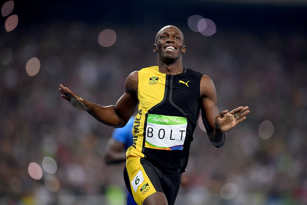 Bolt quay lai nhin doi thu o dich anh 3