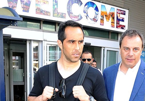 Man City don Claudio Bravo thay the Joe Hart hinh anh