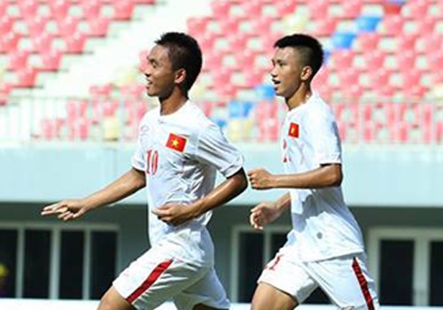 Danh roi chien thang truoc Myanmar, U19 VN van dan dau bang hinh anh