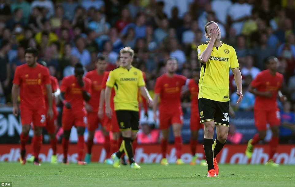 Sturridge ghi 2 ban trong 5 phut anh 7