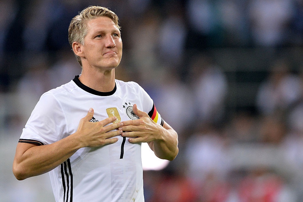 Schweinsteiger khoc khi chia tay DT Duc anh 9