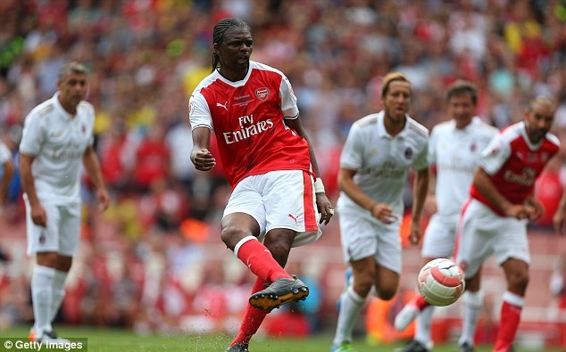 Doi huyen thoai Arsenal thang 4-2 anh 3