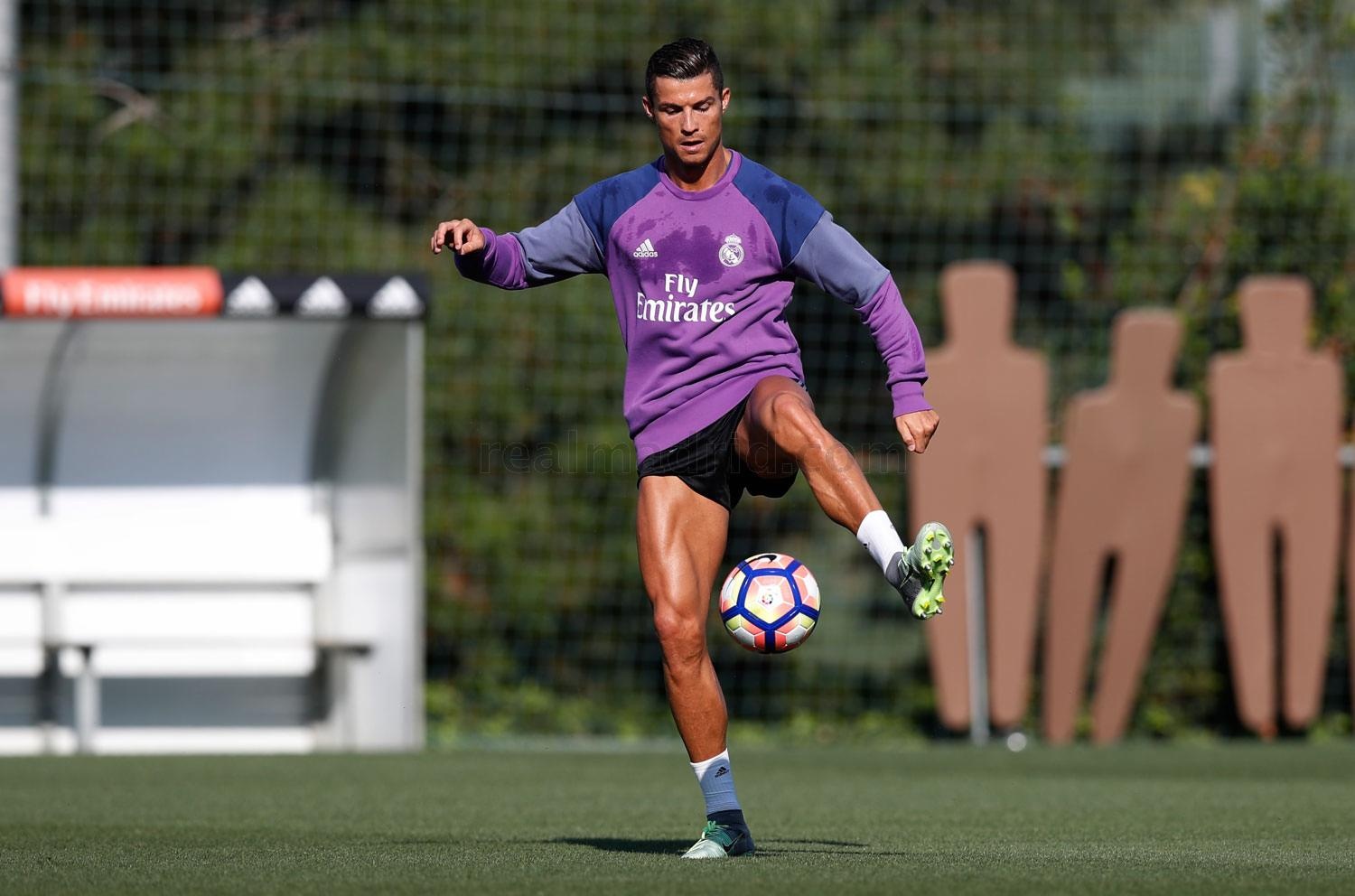 Ronaldo tich cuc ren the luc anh 5