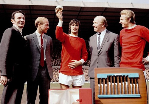 MU bo dac an danh cho gia dinh Sir Matt Busby hinh anh