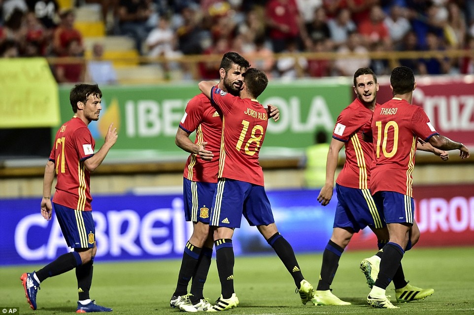 Tay Ban Nha thang Liechtenstein 8-0 anh 9