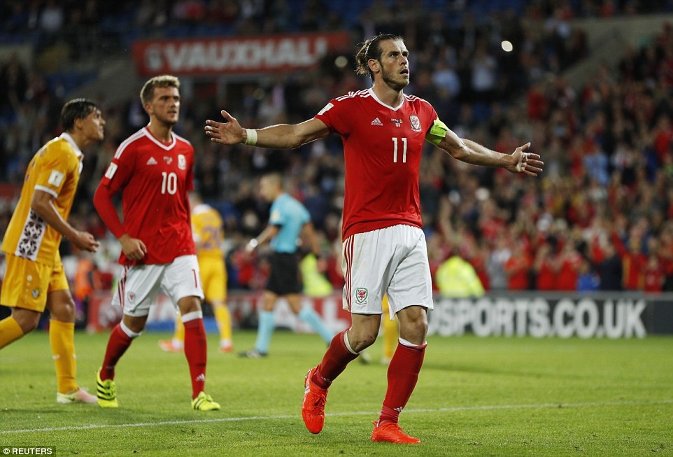 Bale giup xu Wales thang Moldova 4-0 anh 2