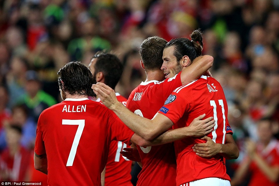 Bale giup xu Wales thang Moldova 4-0 anh 10