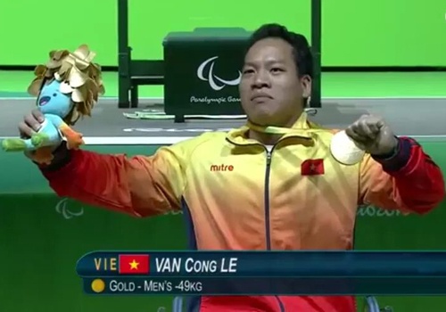 Video Le Van Cong gianh HCV Paralympics, pha ky luc the gioi hinh anh