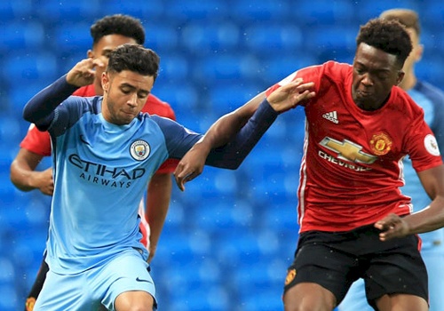 ‘Derby Manchester hang 2’ bat phan thang bai hinh anh