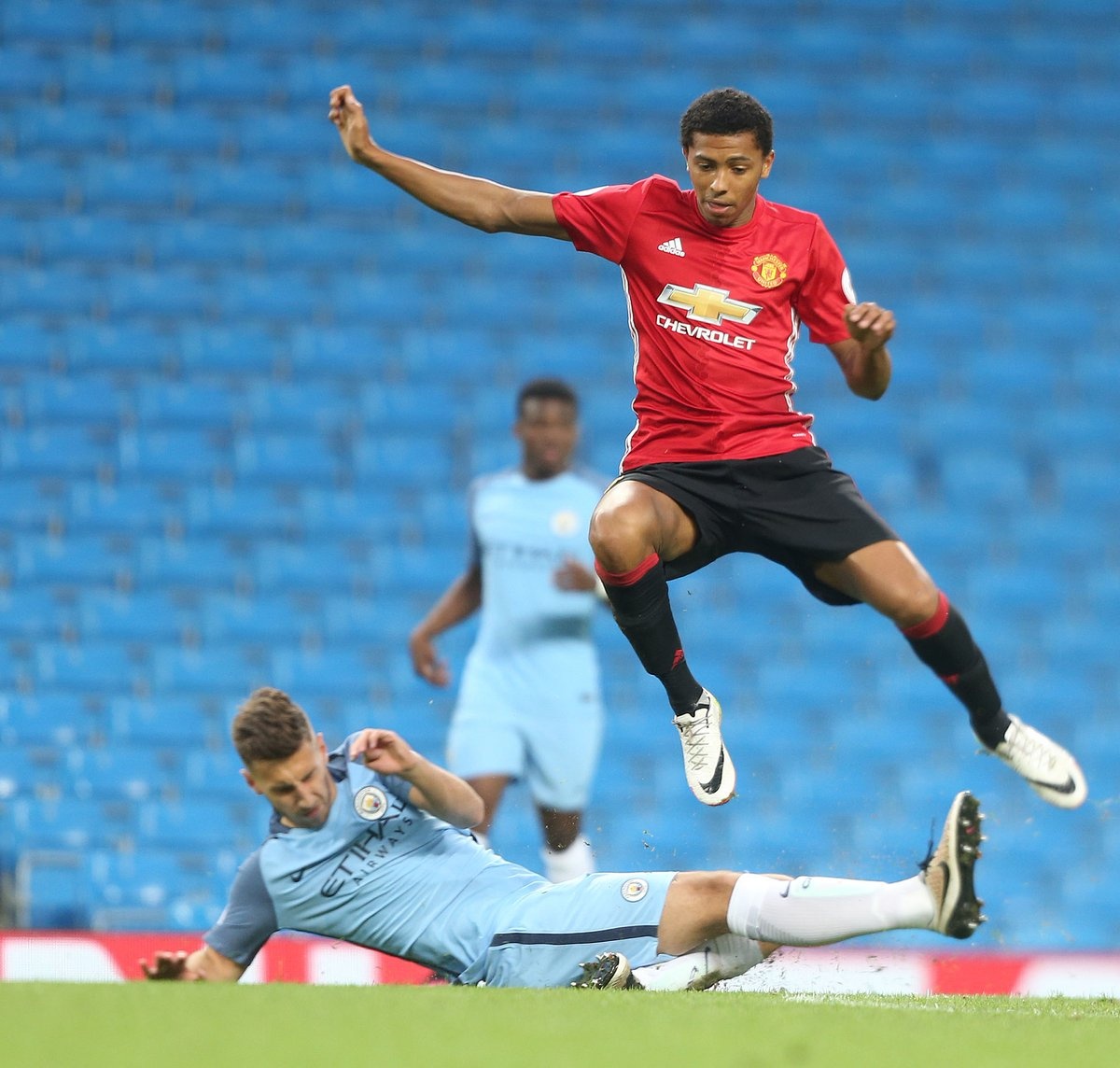 U23 Man City hòa U23 MU 1-1 ảnh 4 U23 Man City hoa U23 MU 1-1 anh 4