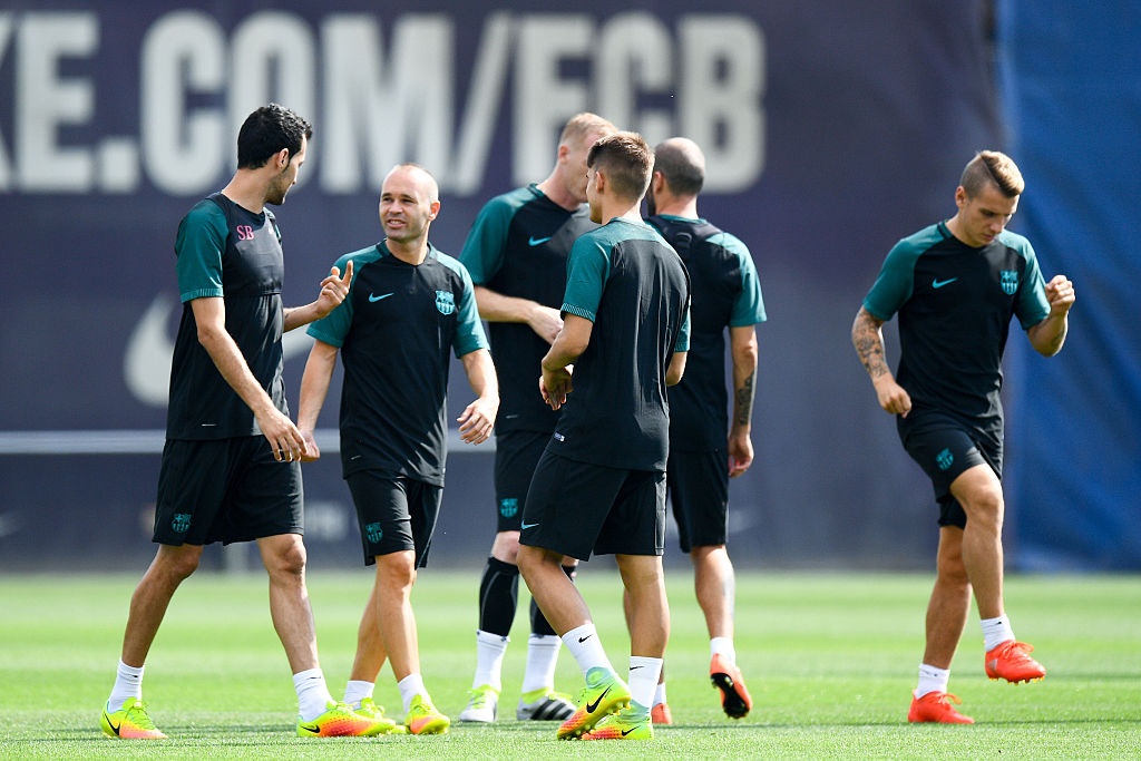 Barca giới thiệu áo tập mới ảnh 7 Barca gioi thieu ao tap moi anh 7