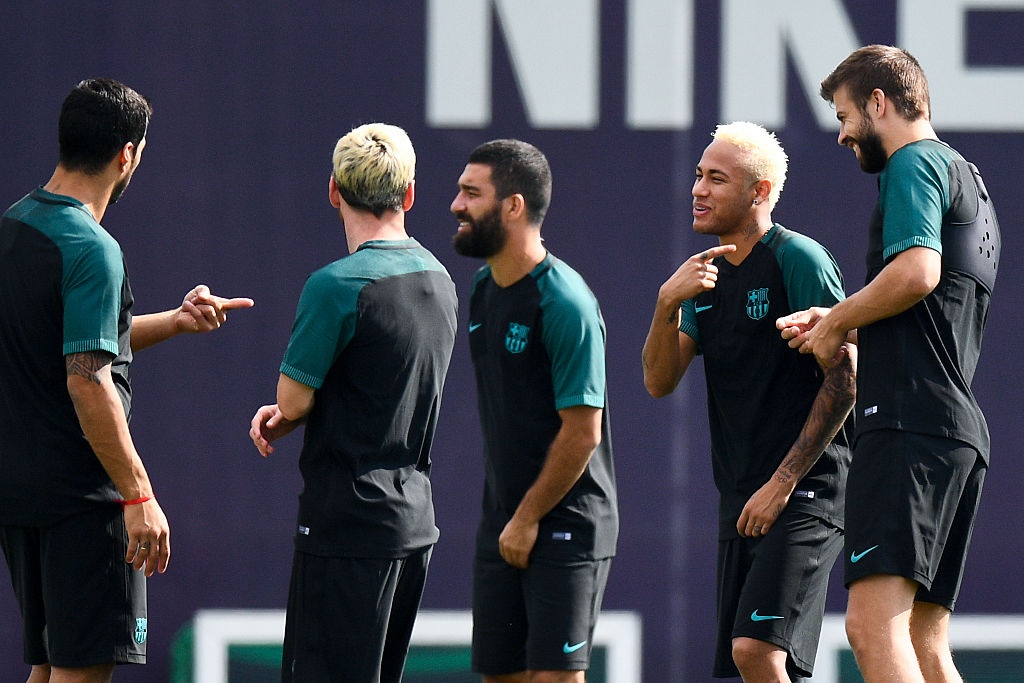 Barca giới thiệu áo tập mới ảnh 8 Barca gioi thieu ao tap moi anh 8