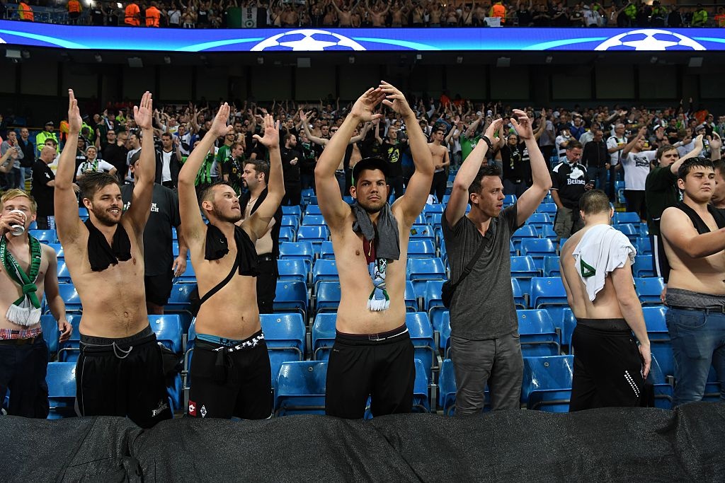 CDV gay nao loan tren san Etihad anh 3