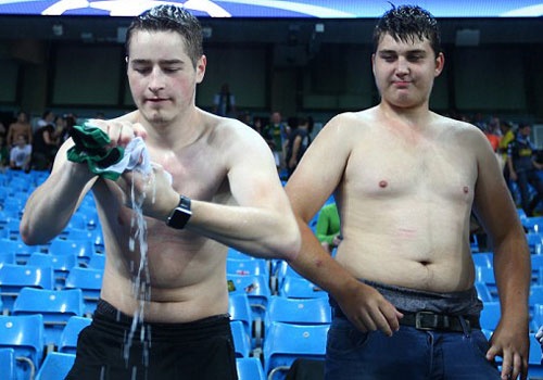 CDV tuc gian khi tran Man City - Moenchengladbach bi hoan hinh anh