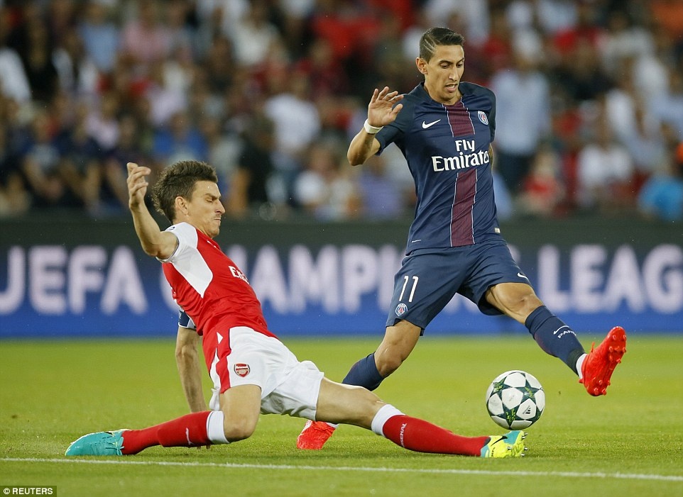 Arsenal thoat thua truoc PSG anh 3