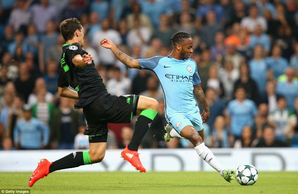 Sergio Aguero lap hat-trick cho Man City anh 8